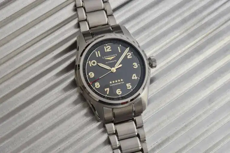 Longines-Spirit-Titanium-Collection-2021-L3.810.1.53.2-6-L3.811.1.53.2-6-5-768x512.webp