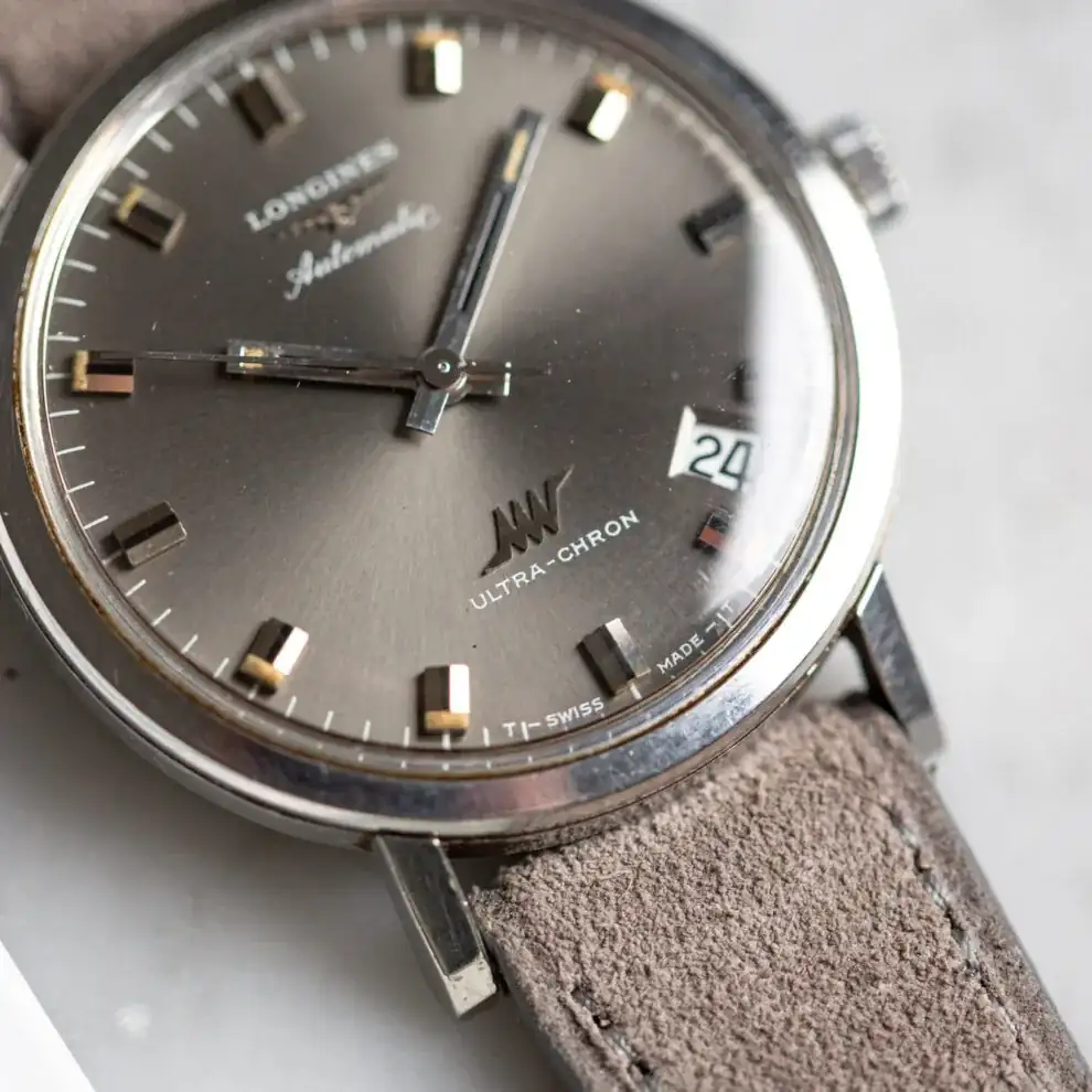 longines-ultra-chron-grey-dial.webp