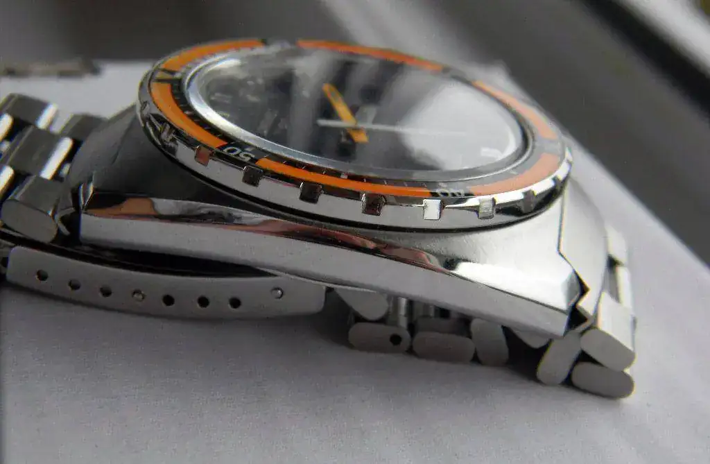 -longines-ultronic-diver-ref-8484-20-atm-ultronic3.webp
