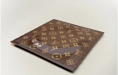 LOUIS-VUITTON-CONDOMS1.webp