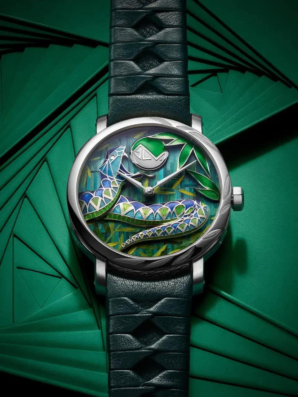 Louis-Vuitton-Escale-Snakes-Jungle-Cabinet-of-Wonders-Watch-1.webp