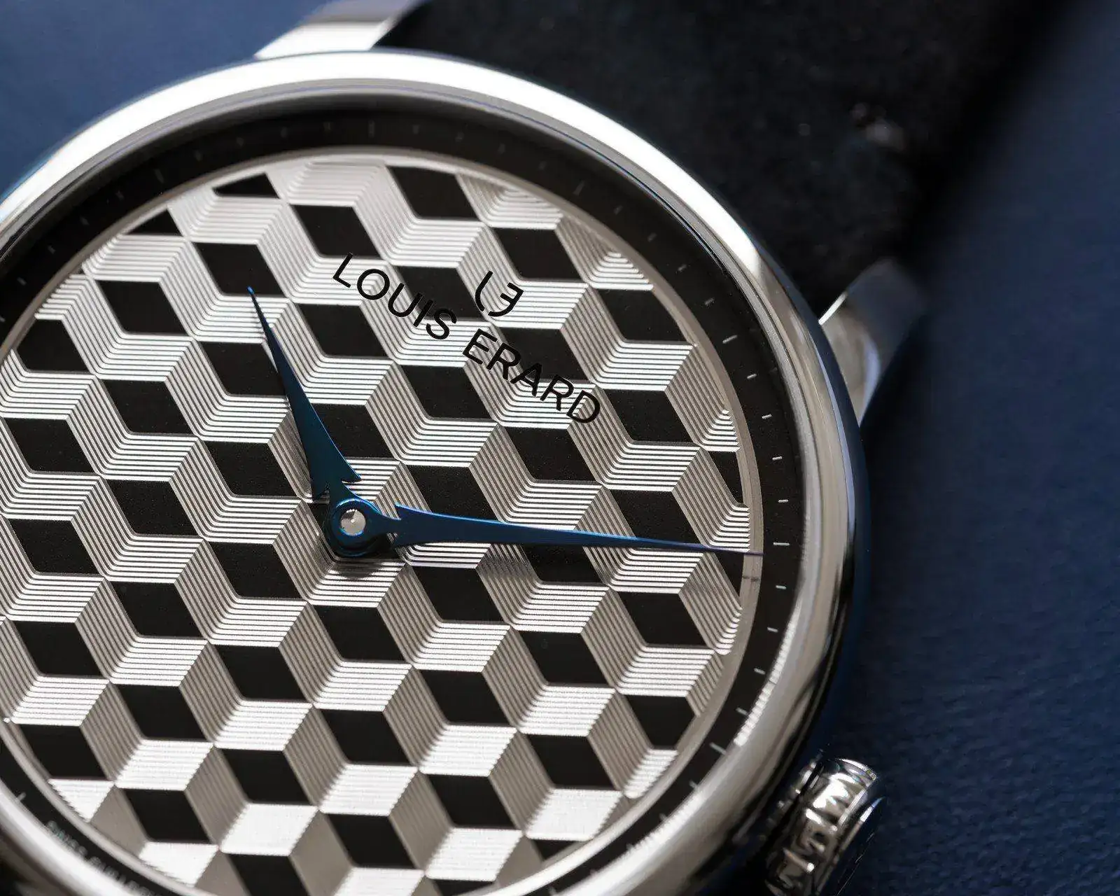 Louis_Erard_guilloche-3.jpg