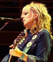 Lucinda_Williams_November_8_2006.webp