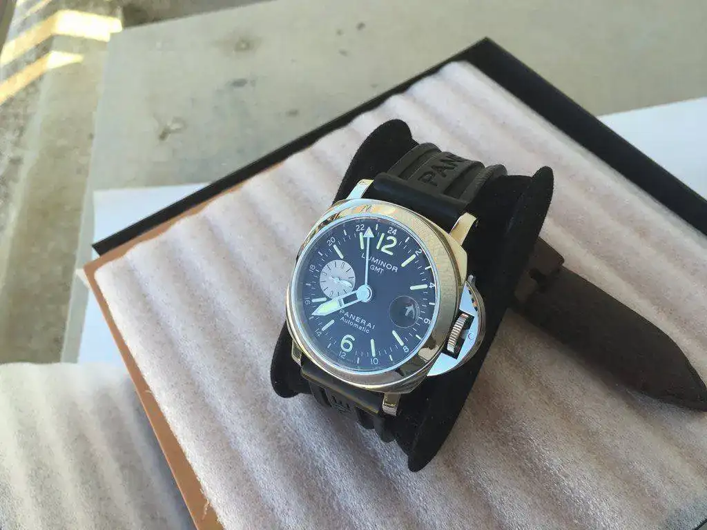 Luminor-Panerai-088-GMT-48.webp