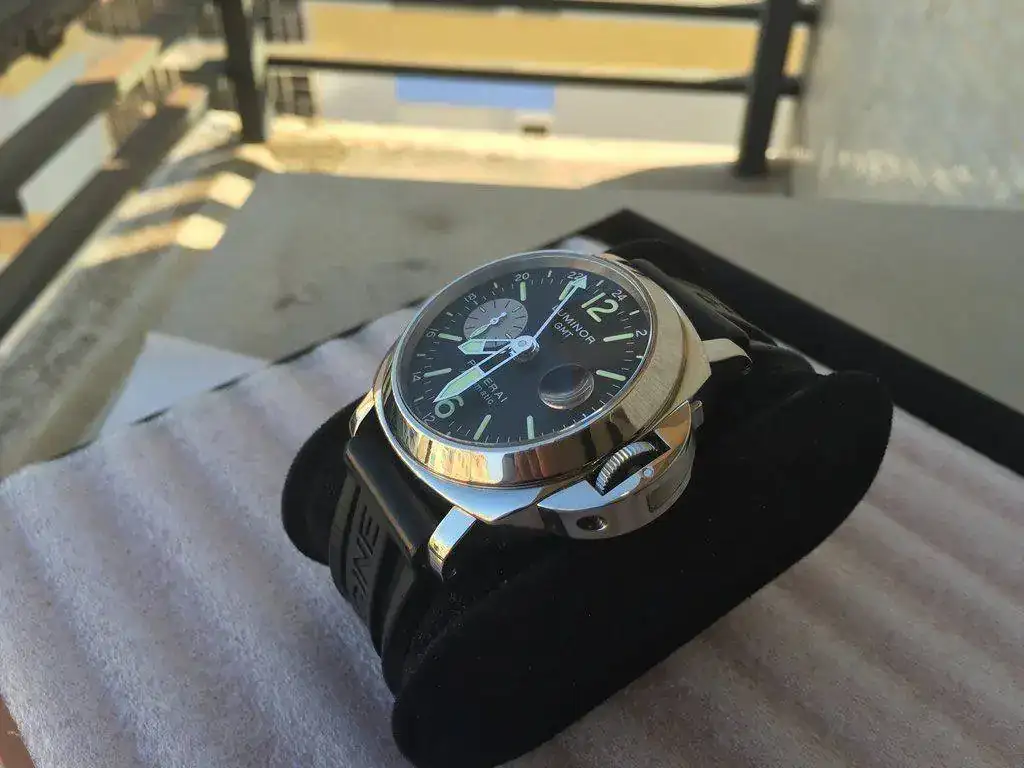 Luminor-Panerai-088-GMT-59.webp
