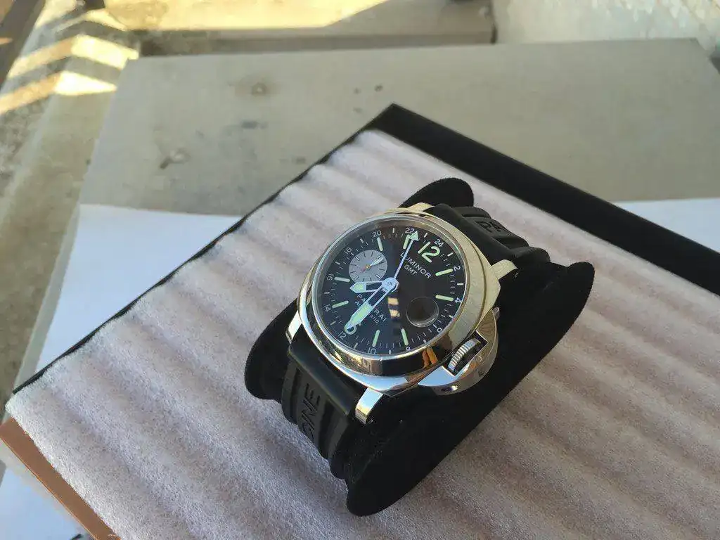 Luminor-Panerai-088-GMT-60.webp