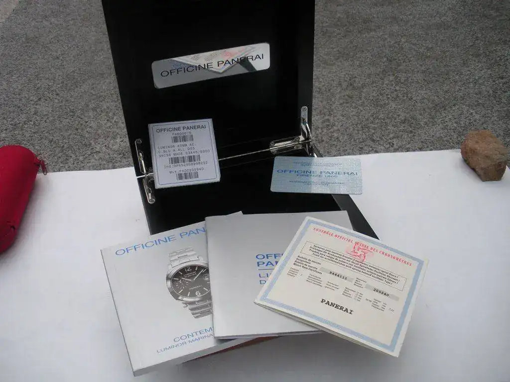 Luminor-Panerai-Pam-070C-OP6528-03.webp