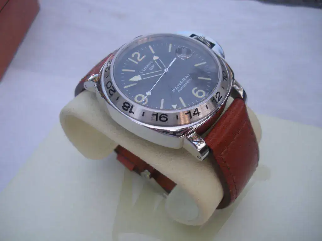 Luminor-Panerai-Pam-23A-47.webp