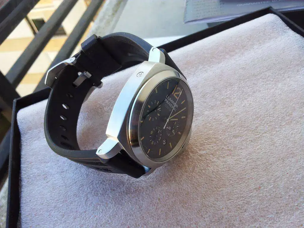 Luminor-Panerai-Pam-356-Chrono-Daylight-01.webp