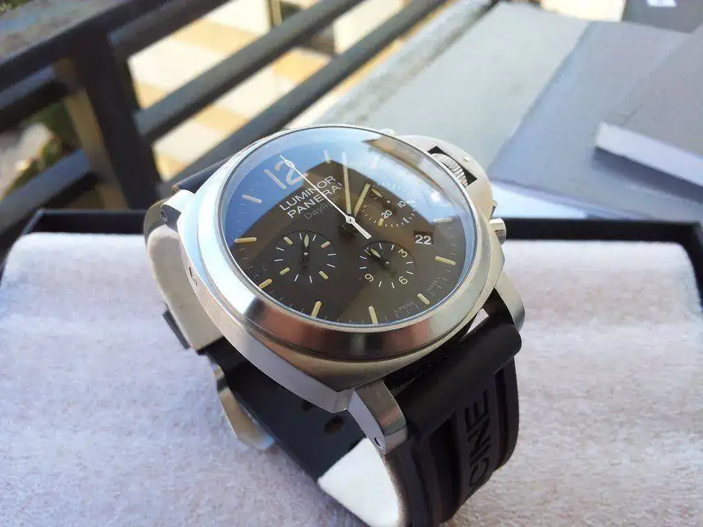 Luminor-Panerai-Pam-356-Chrono-Daylight-10.webp