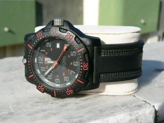 luminox.webp