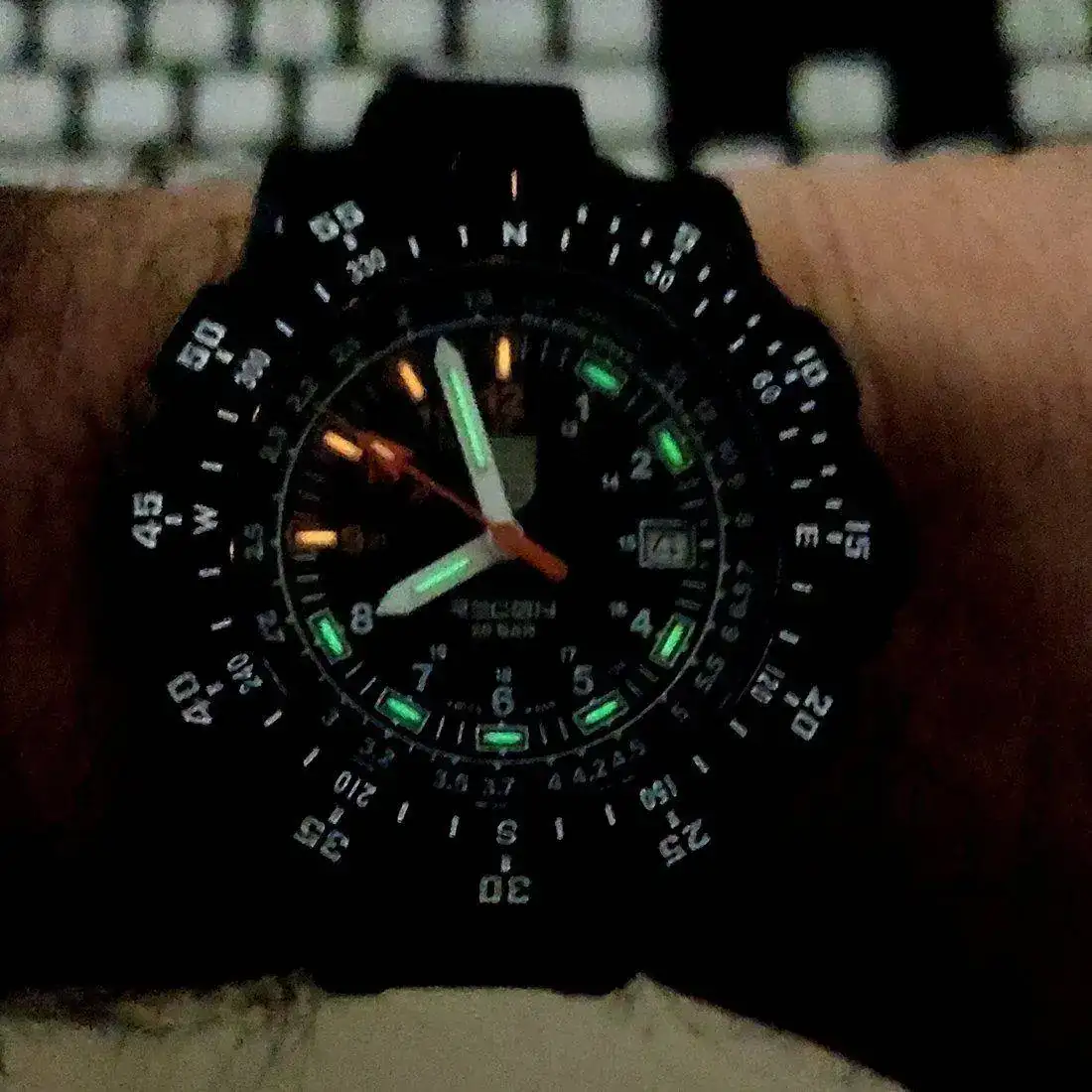 luminox_recon_002.webp