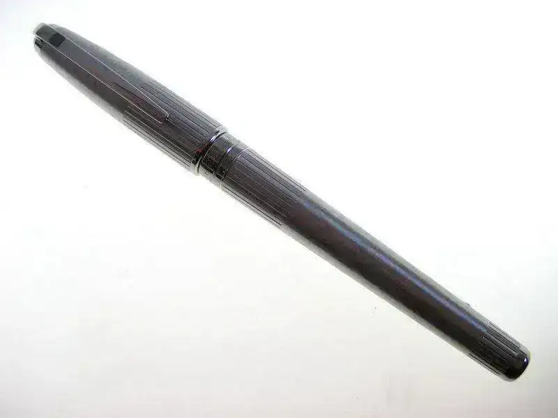 lympio-High-Tech-Palladium-Fountain-Pen-F-480504-7.webp