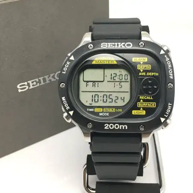 m726_scuba_master_diver_watch_1501565290_a0af190b0.webp