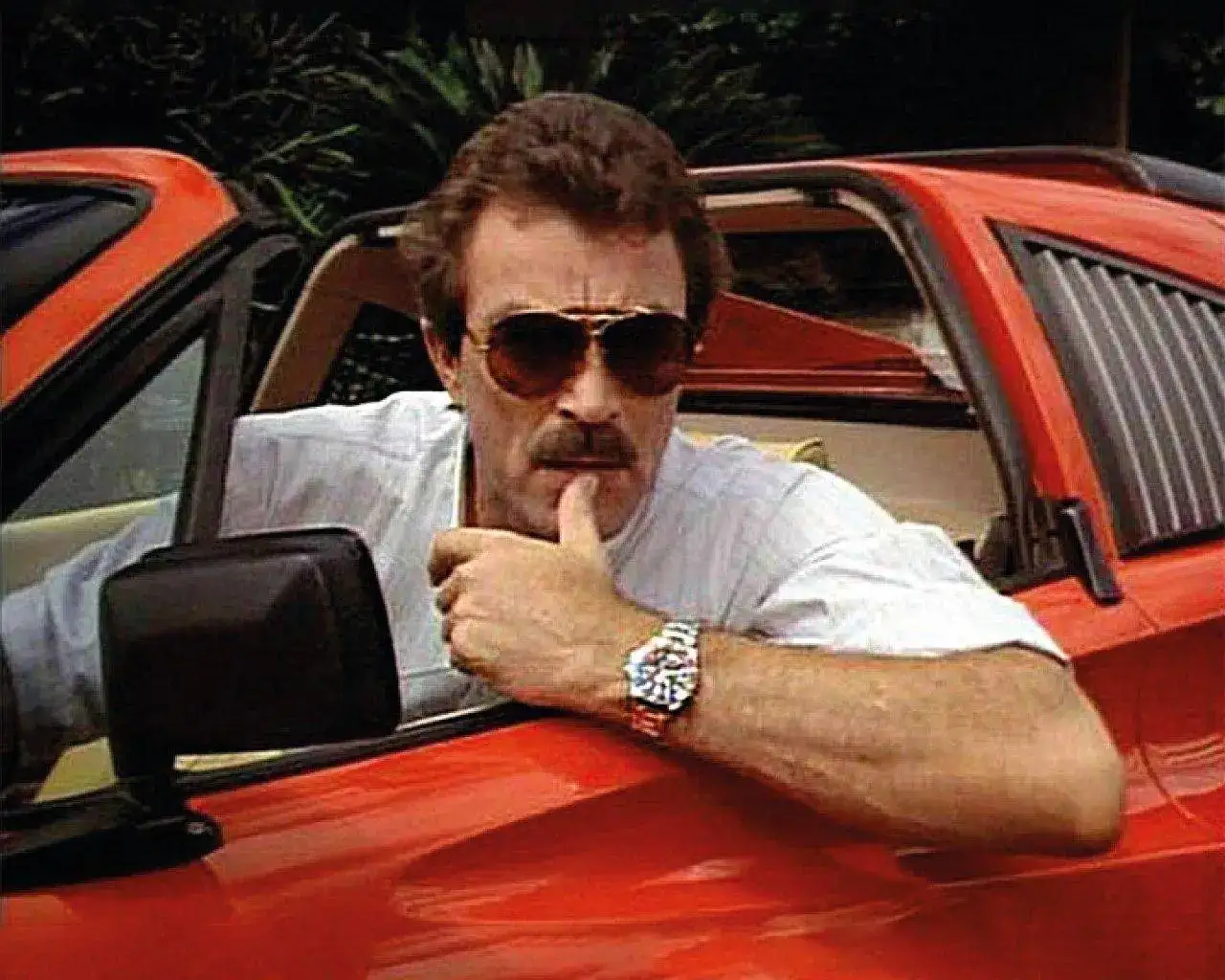 Magnum_PI_Ferrari_Rolex_GMT_16750_Chronosect.jpg