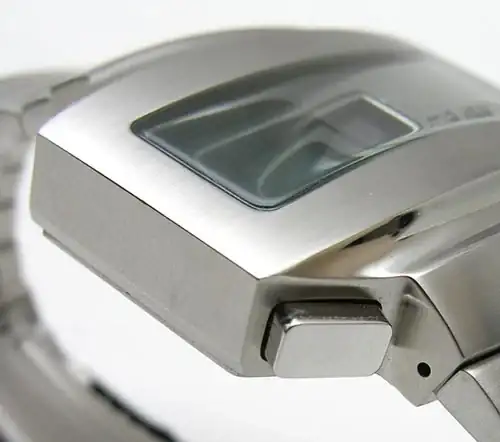 majestyk-retro-watch-6.webp