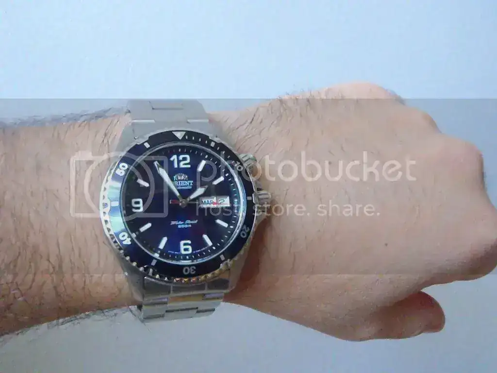 mako6Medium_zps2f036b9a.webp