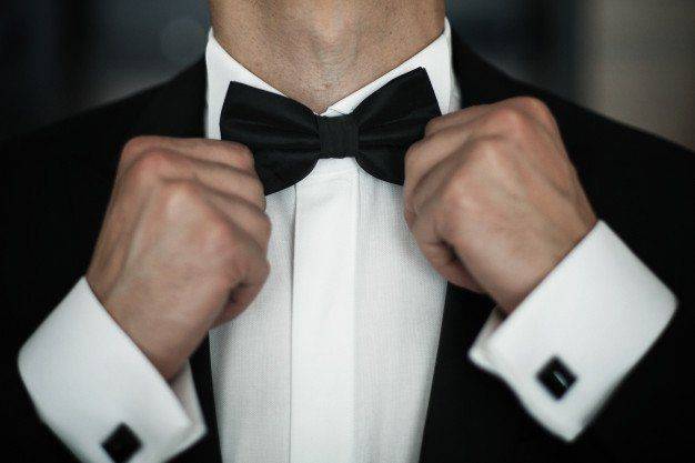 man-fies-black-bow-tie-on-white-shirt_8353-52.jpg