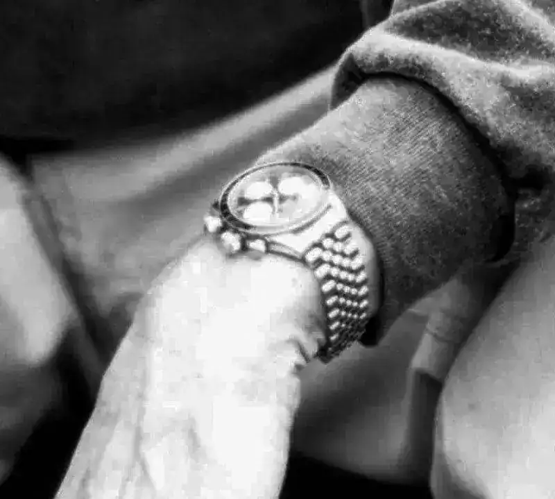 man-Rolex-Daytona-on-a-Jubilee-Bracelet-Wrist-Shot.webp