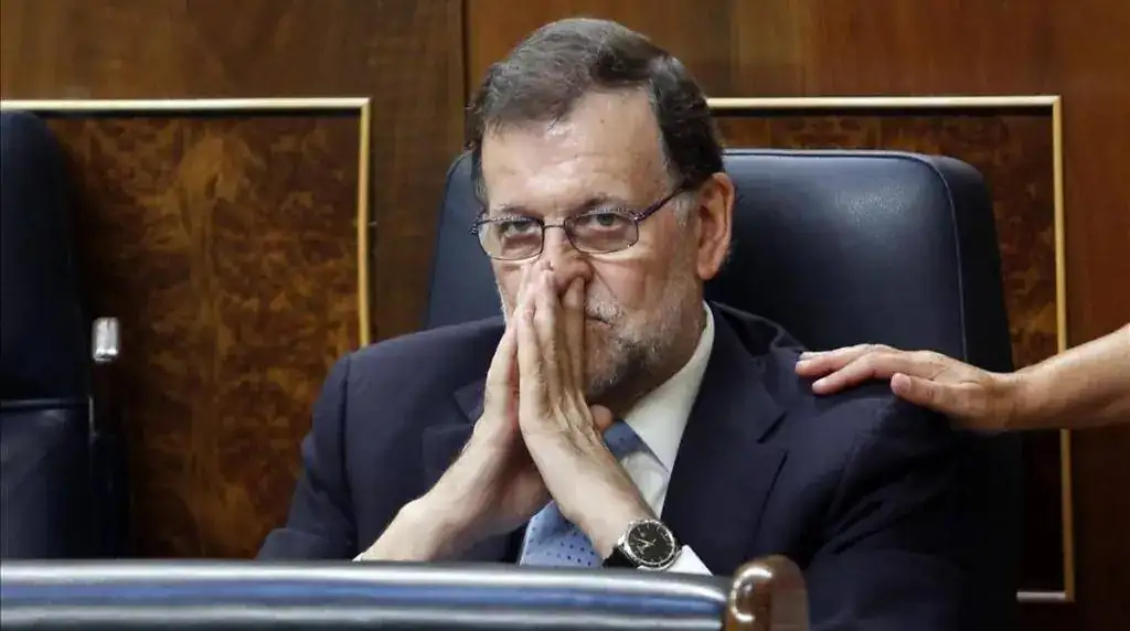 mariano-rajoy-escano-del-congreso-1469037015492.webp