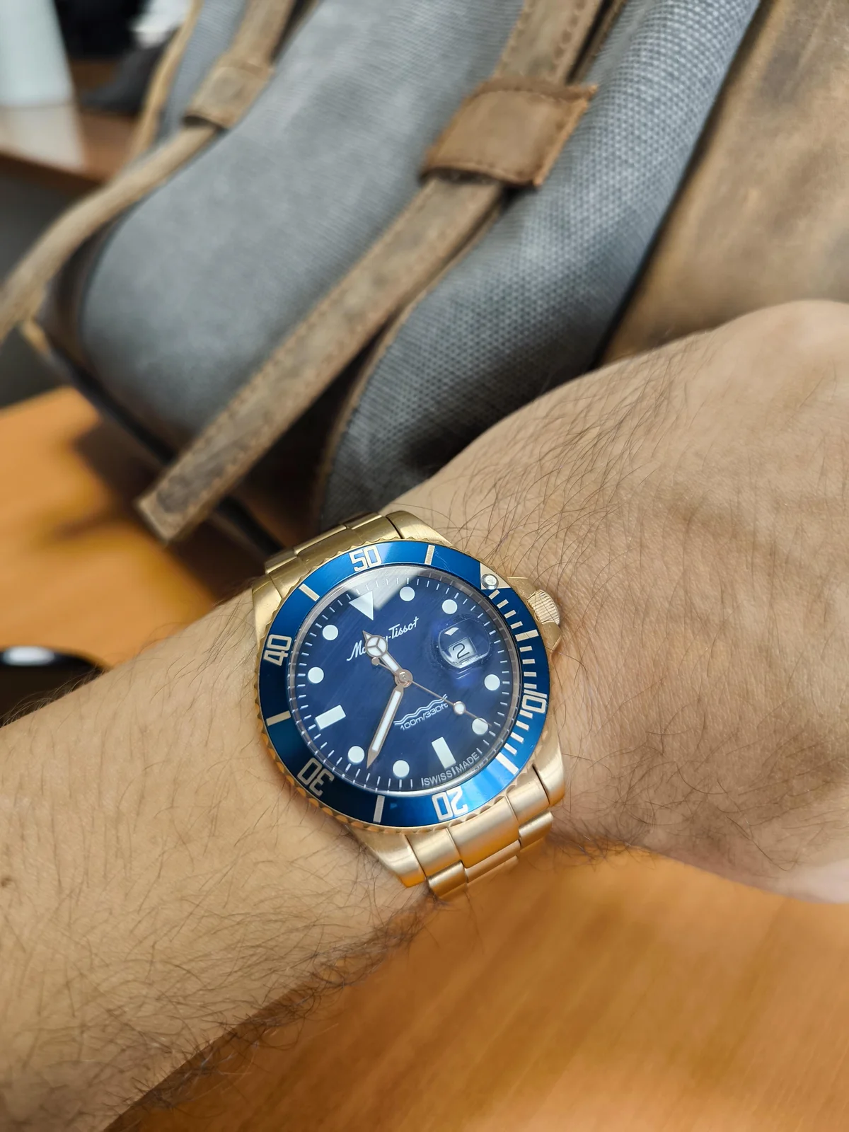 mathey-tissot-h908a-vintage-diver-v0-rsgexjd2k2ad1.webp
