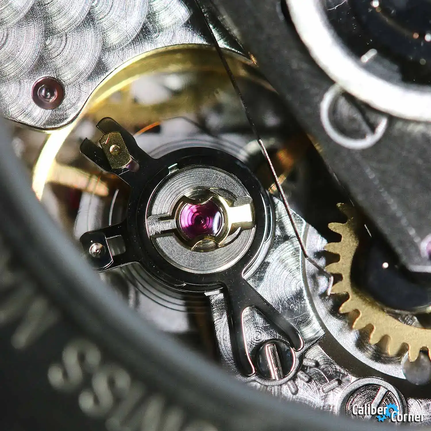maurice-lacroix-caliber-ml-112-macro-movement.webp
