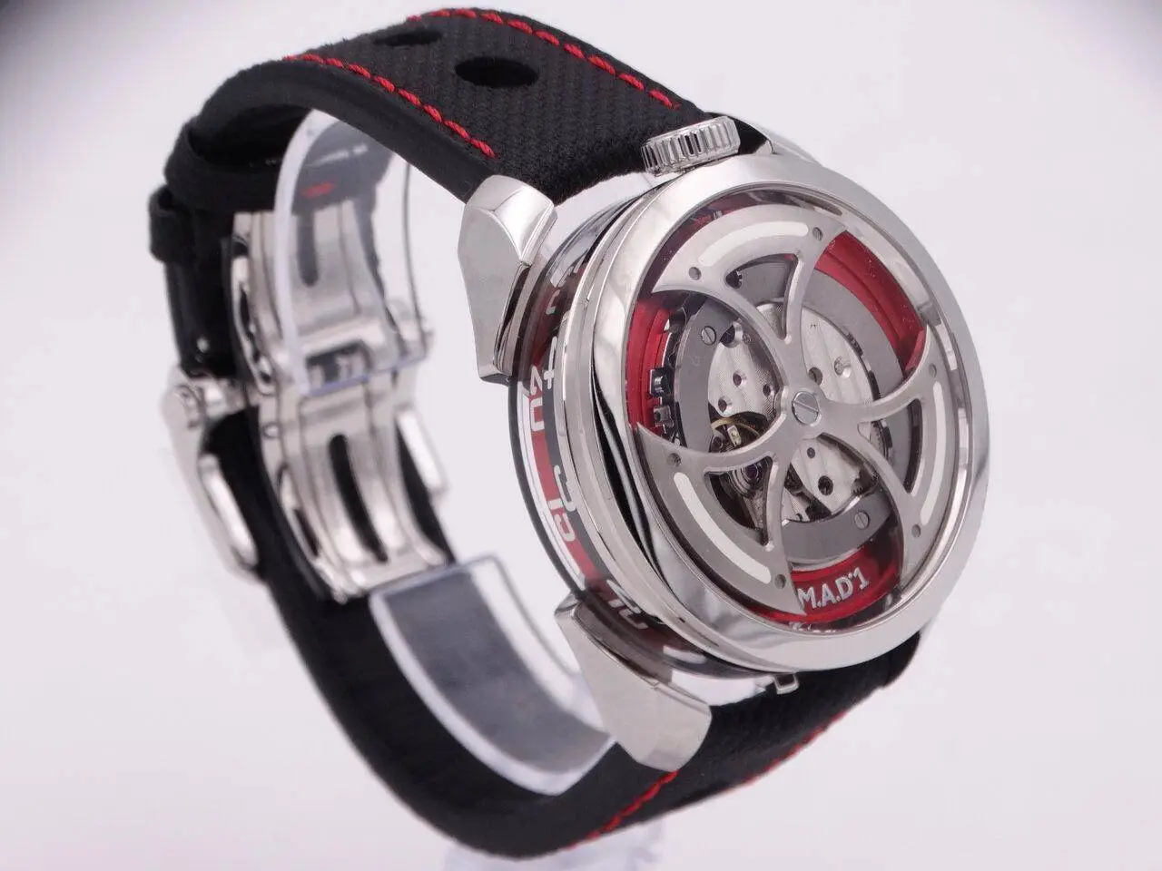 MB&F M.A.D.1 red 00024.webp