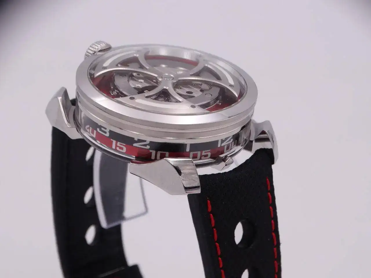MB&F M.A.D.1 red 00027.webp