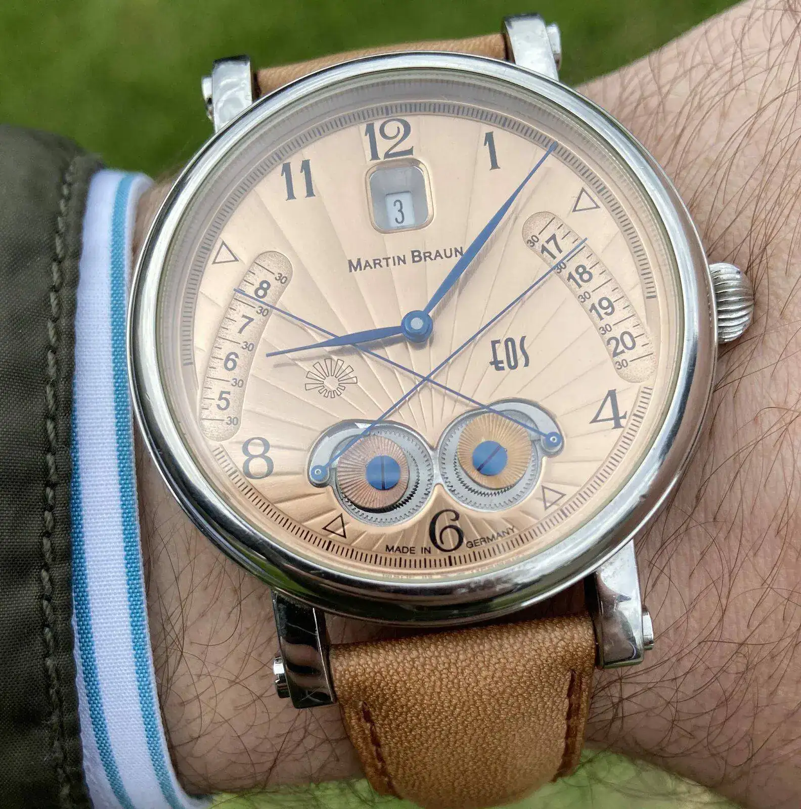 MB001-0.jpg