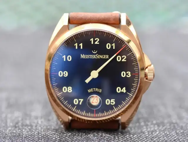 Meistersinger-Metris-Bronze-8.webp