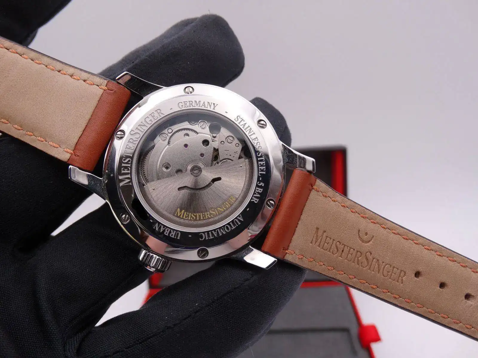 Meistersinger Urban Automatic Day Date 04038 copia.webp