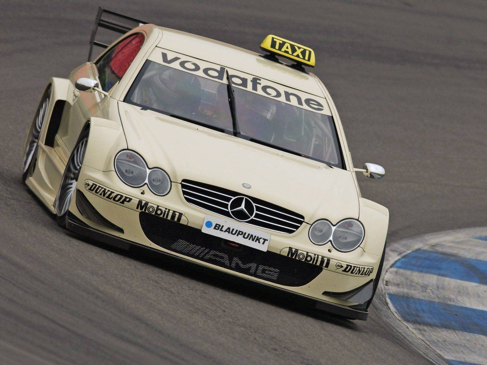 Mercedes-Benz-CLK-DTM-AMG-Race-Taxi-Turn-1600x1200.jpg
