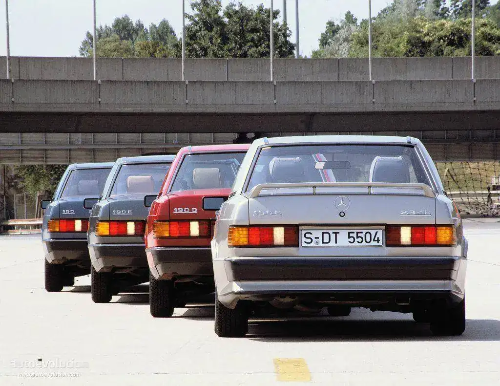 MERCEDESBENZ190E2-3-16V-1693_8.webp
