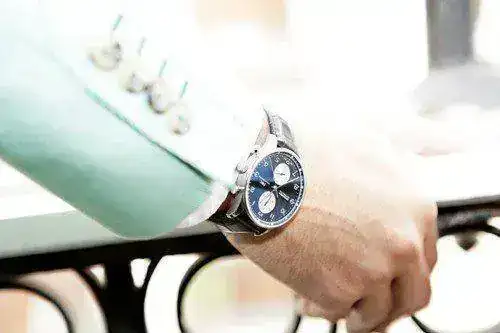 MG_7757low.webp