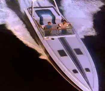 Miami_Vice_1983_Chris_Craft_Stinger.webp
