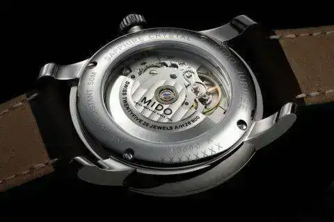 mido-baroncelli-chronometer-jubilee-caseback.webp