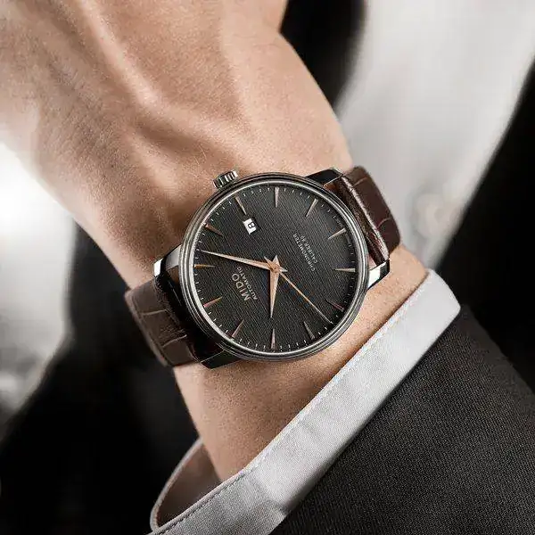 Mido-Baroncelli-Chronometre-Silicon-01.webp