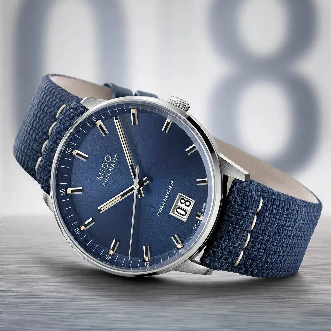 Mido-Commander-Big-Date-Blue-Dial-2023-3.webp