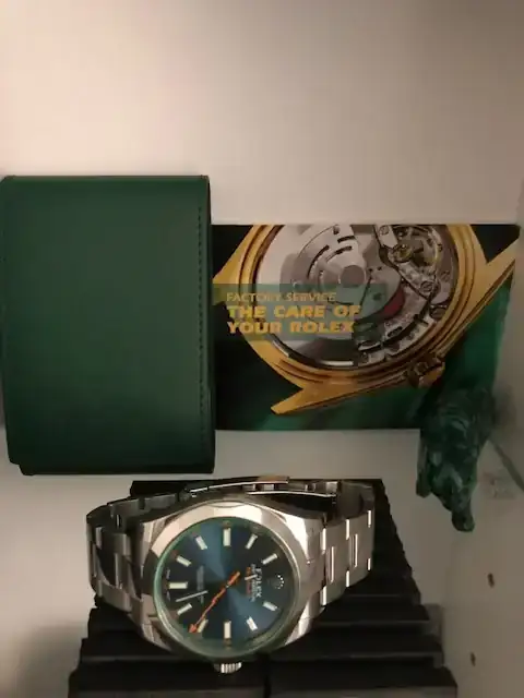 Milgauss en vitrina.webp