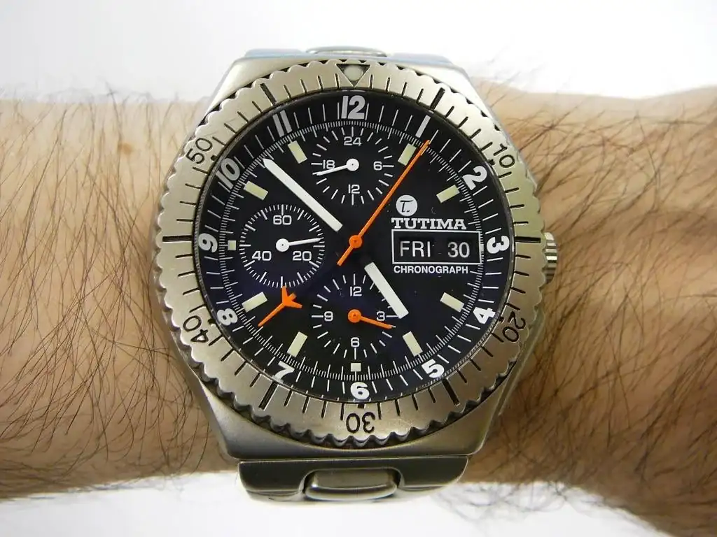 military-chrono-tutima-nato-tl-ws-close-01-sm_post.webp
