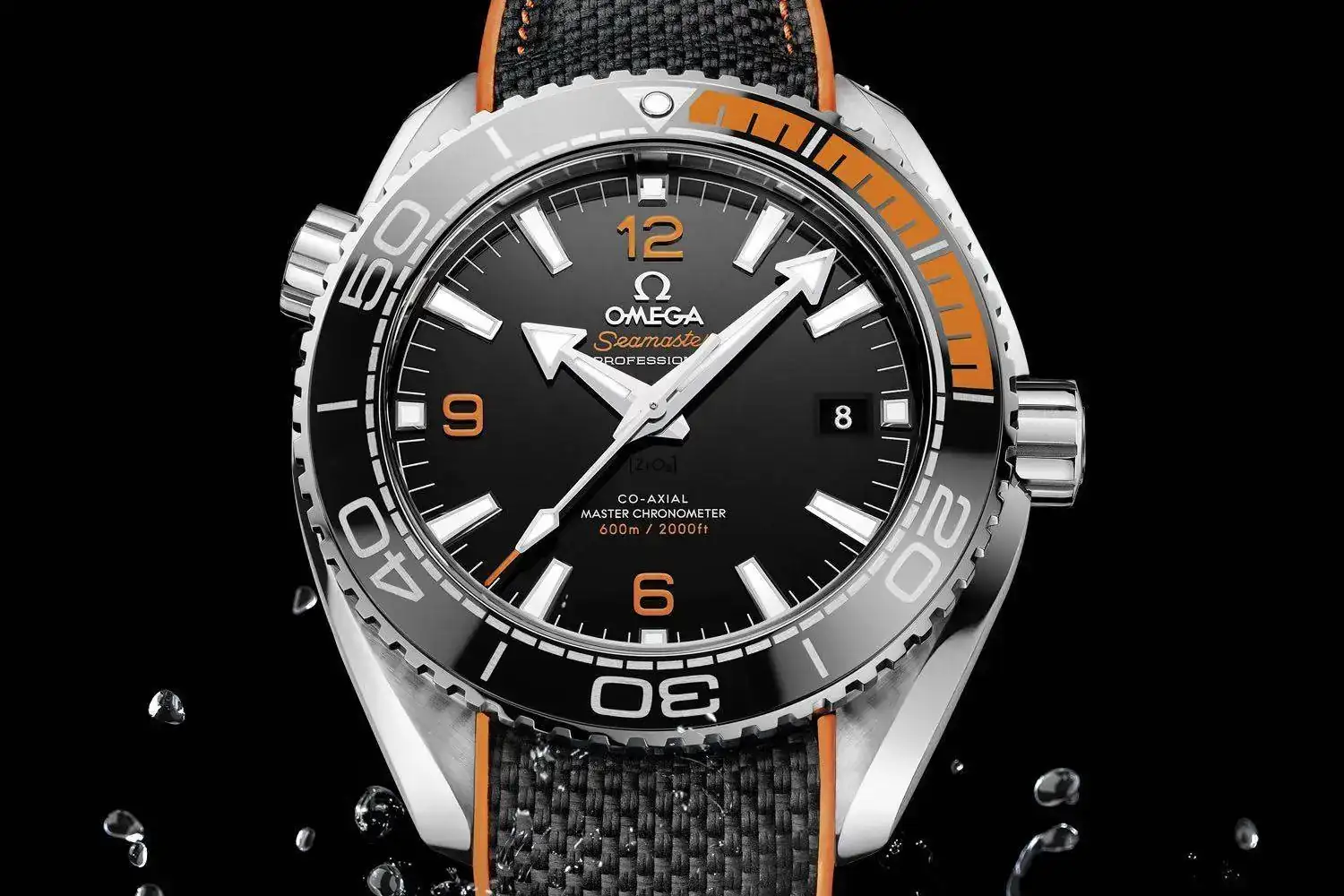 mm-Automatic-Black-and-Orange-Master-Chronometer-4.webp