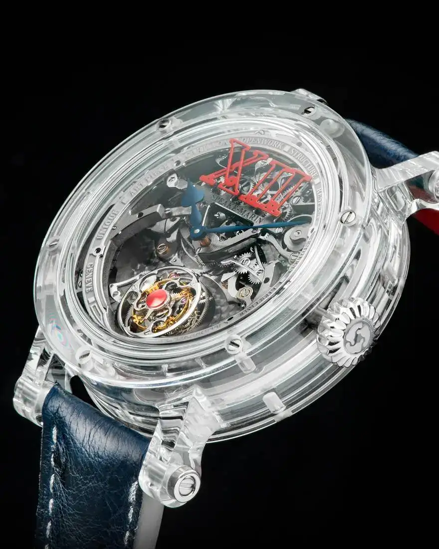 Model_1100x880_Crazy-Sapphire-01.jpg