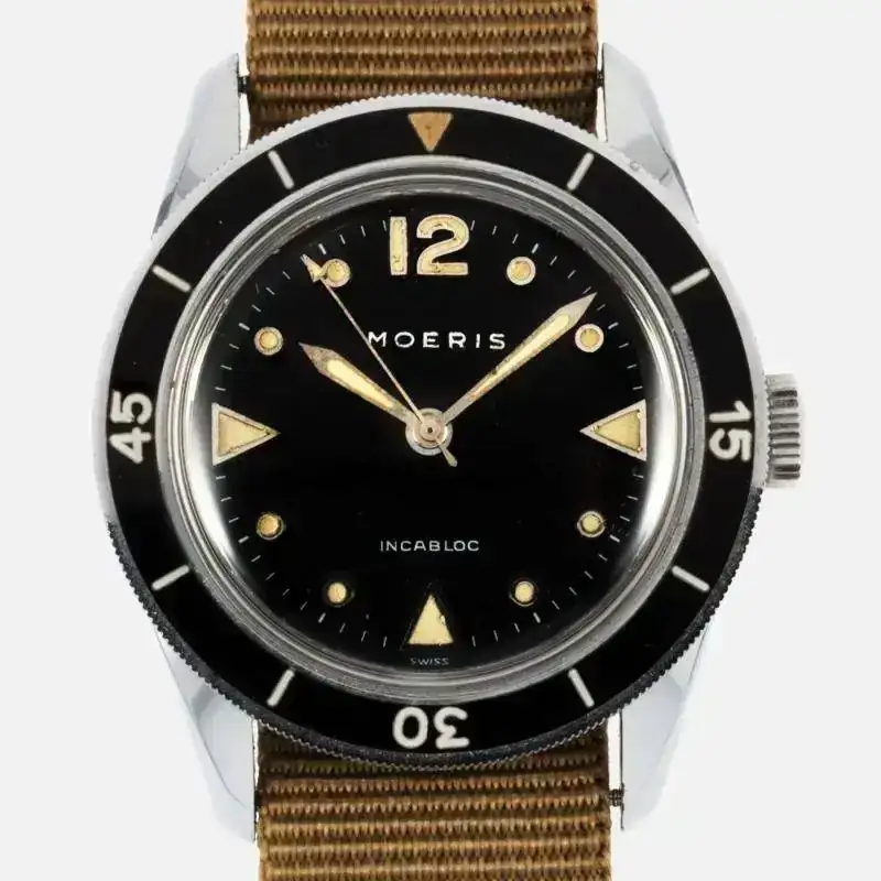 Moeris_Bathyscaphe_Front_Shot_1400x1400_crop_center.webp