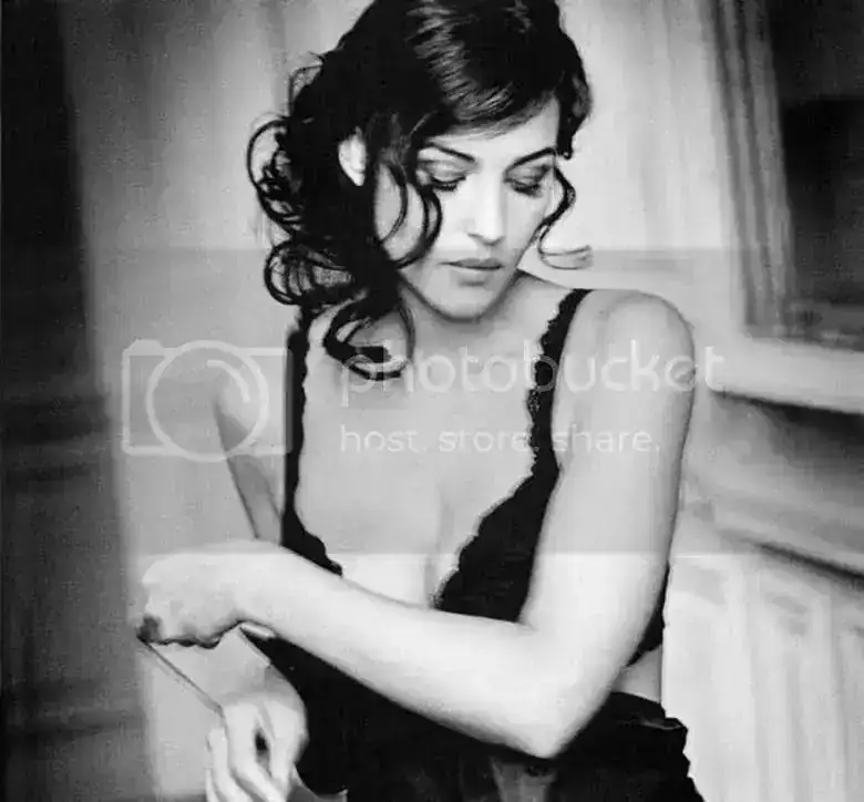 Monica20Bellucci2012.webp