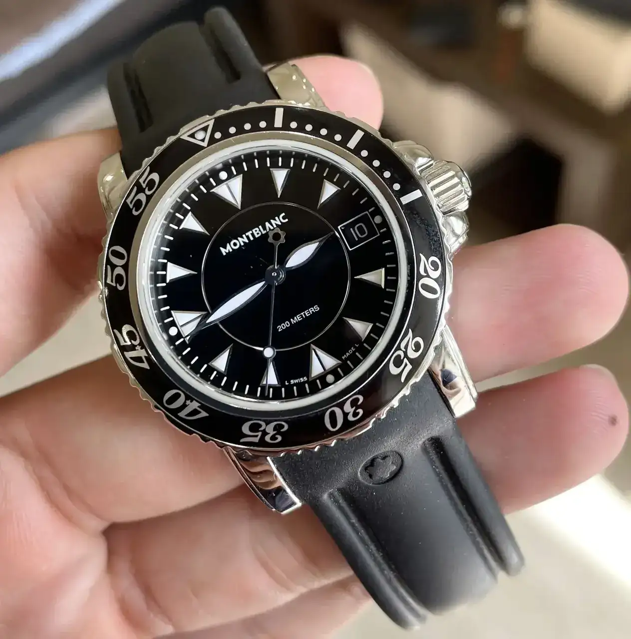 mont_blanc_diver_sports_watch__1649857320_ba1db704.webp