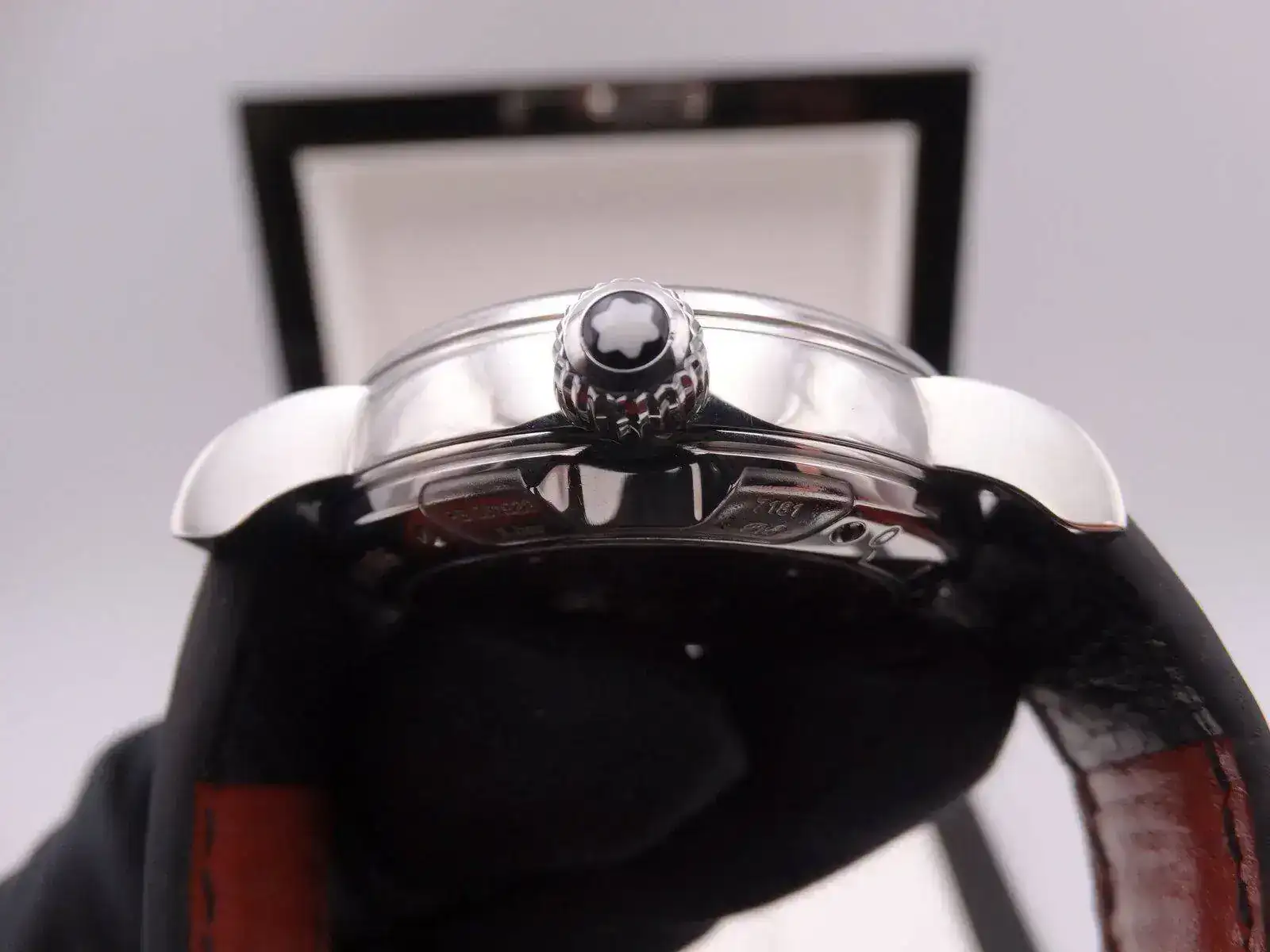montblanc nicolas rieussec chronograph 5321.webp