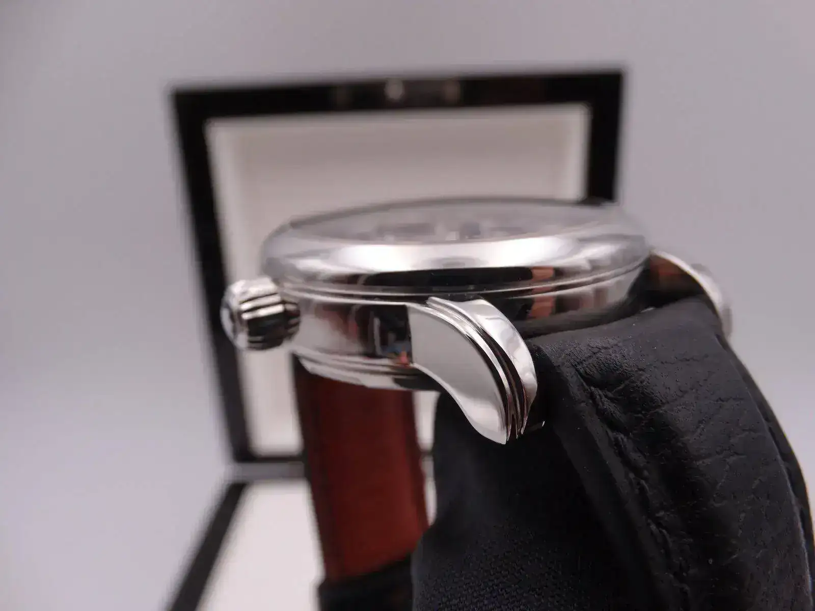 montblanc nicolas rieussec chronograph 5330.webp