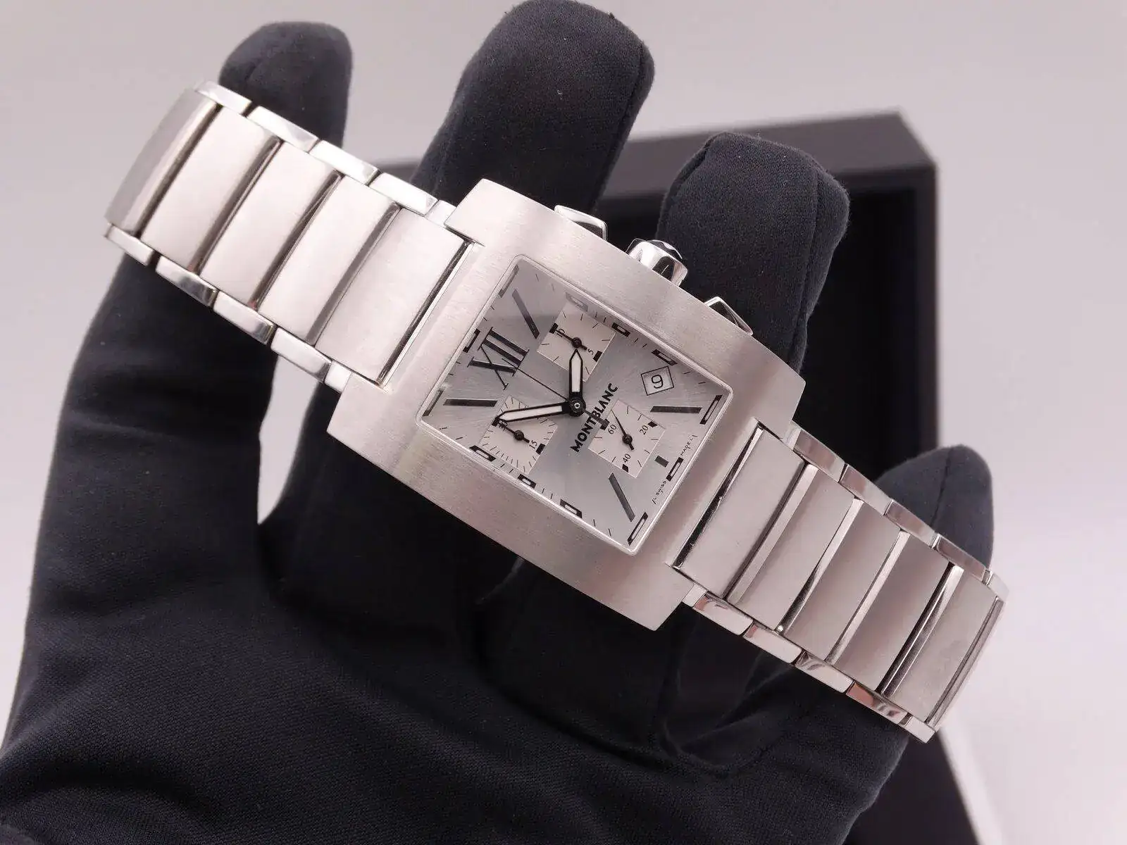 Montblanc Profile XL Chronograph 05174.webp