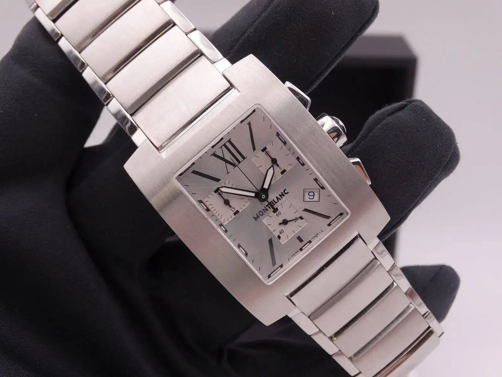 Montblanc Profile XL Chronograph 05178.webp