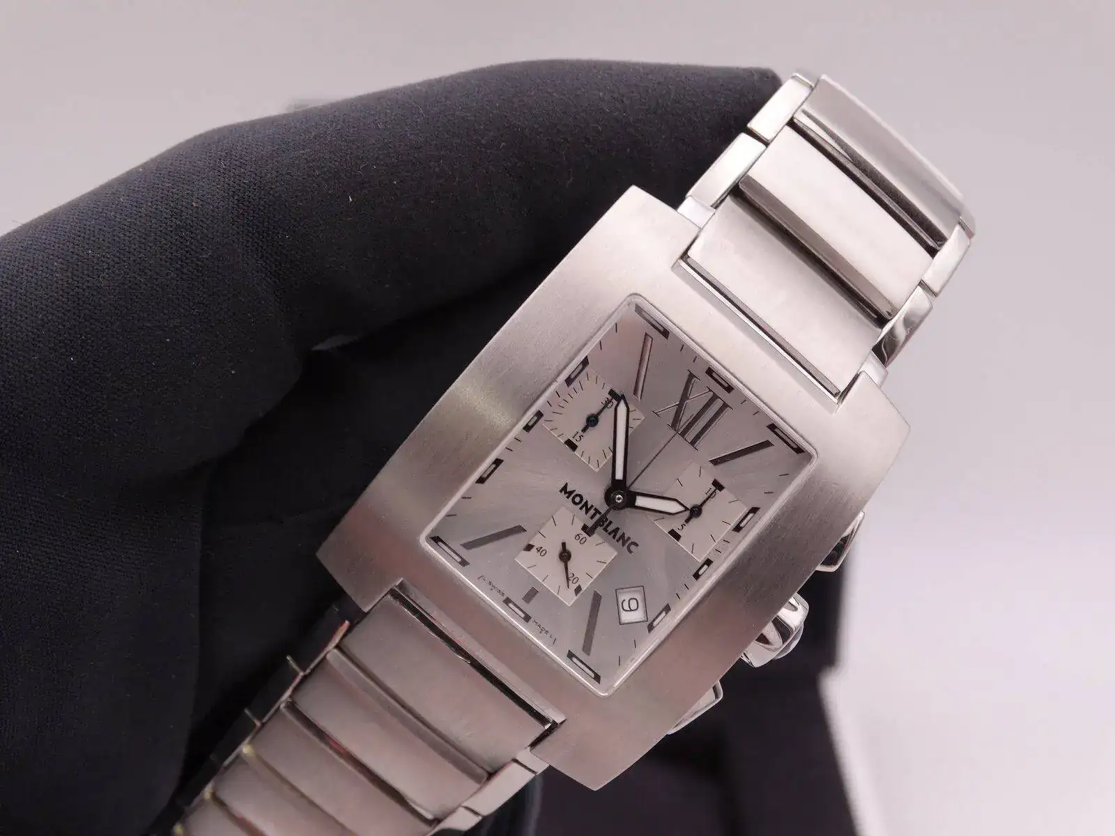 Montblanc Profile XL Chronograph 05179.webp